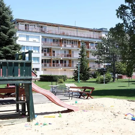 Lido Apartman *